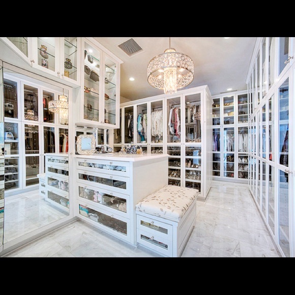 Meet your Posh Ambassador, Kay - Picture 1 of 2